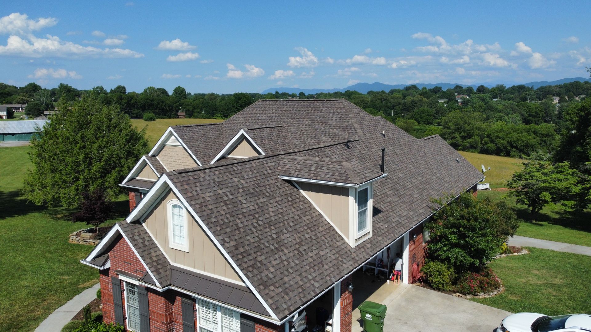 Roofer Maryville, TN K & L Roofing