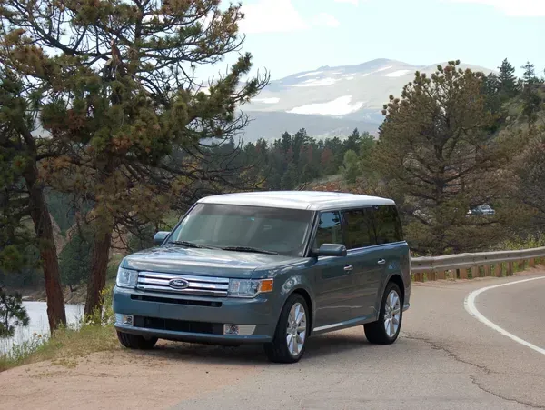 airport shuttle service from calgary airport