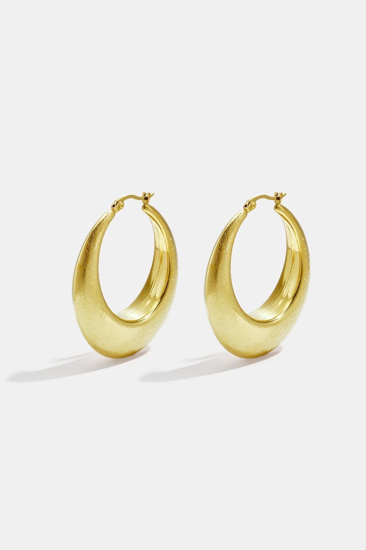 Chuncky gold hoops