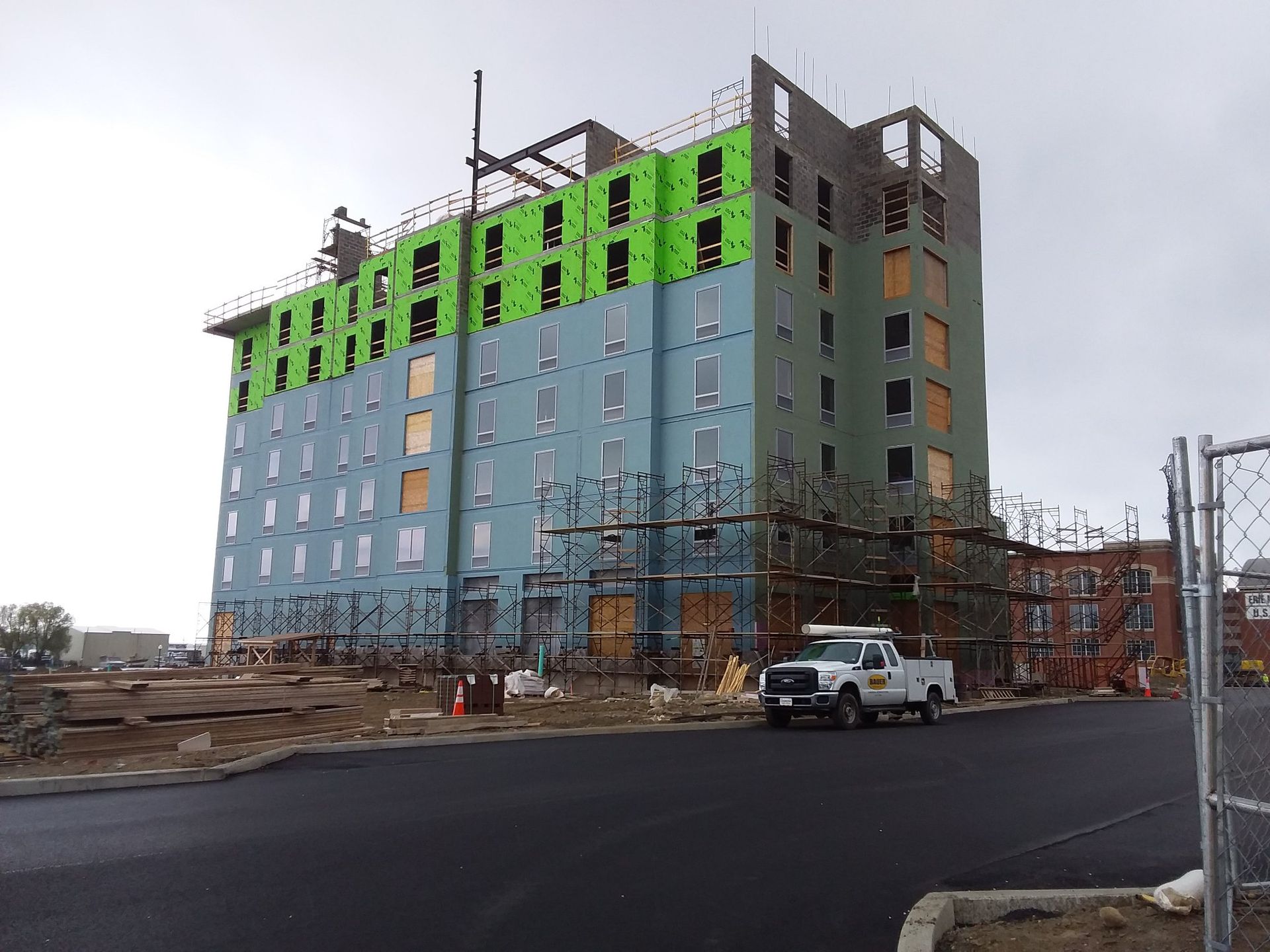 Hampton Inn & Suites