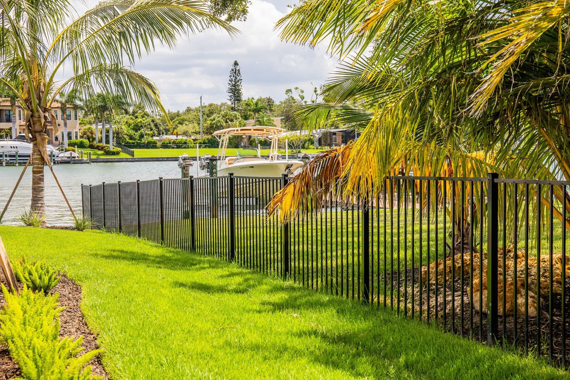 black aluminum fence in san remo florida