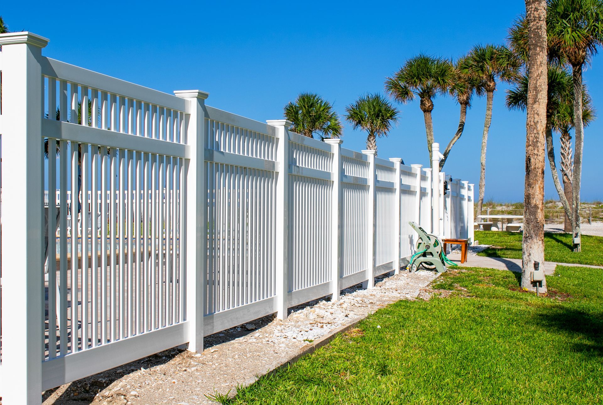 vinyl fence