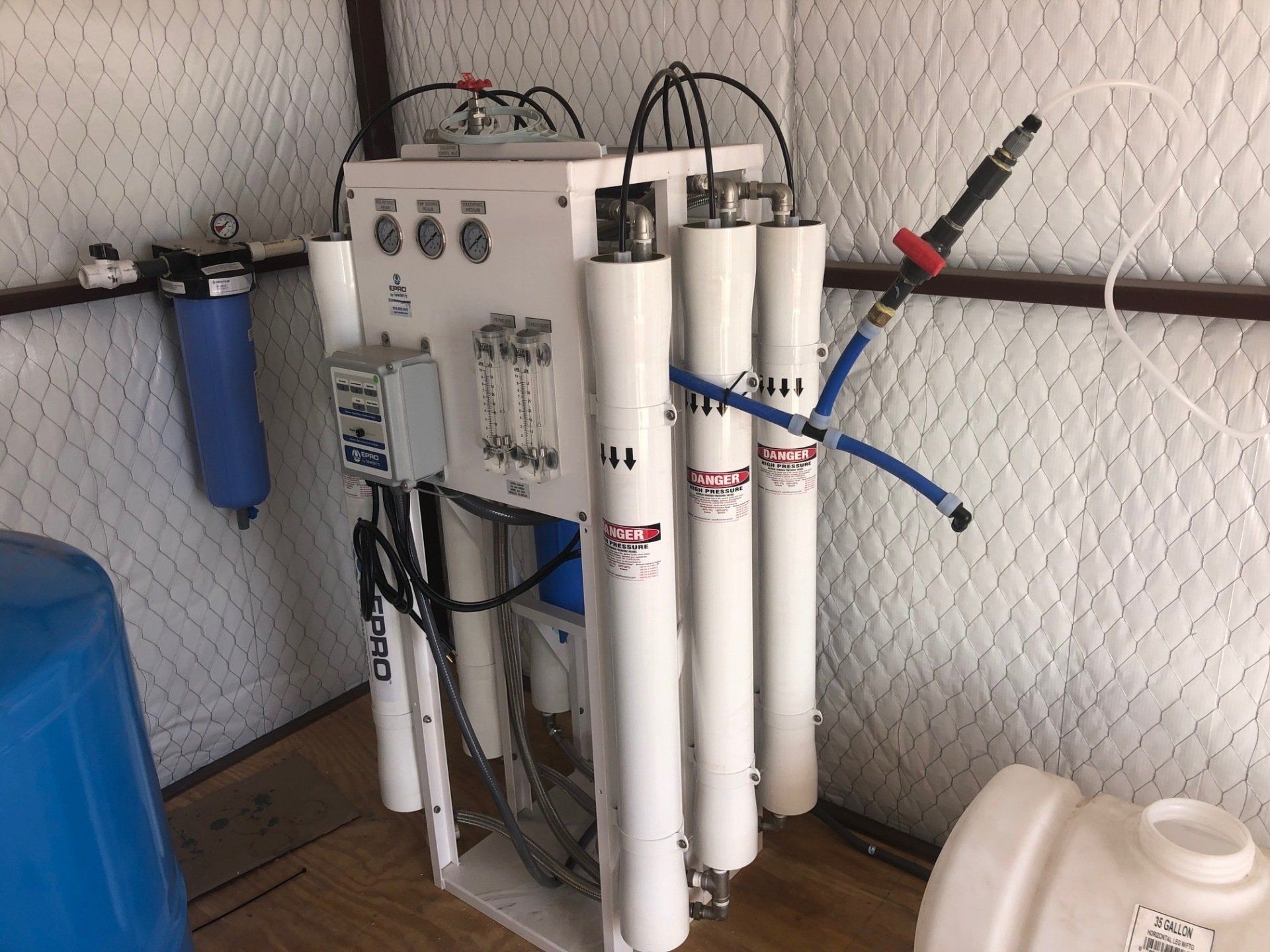 close up of water well appliance