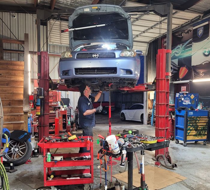 Auto Service Interior — Metairie, LA — Bert's Auto Repair Auto Service Interior — Metairie, LA — Bert's Auto Repair