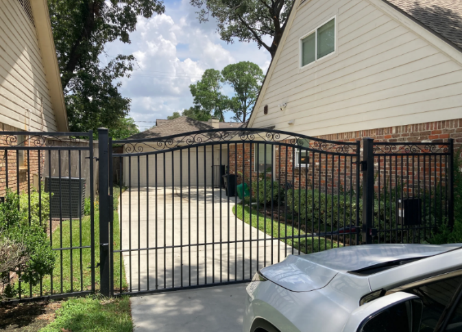 Benjamin's technician arriving at a Houston home in the Meyerland area for driveway gate service