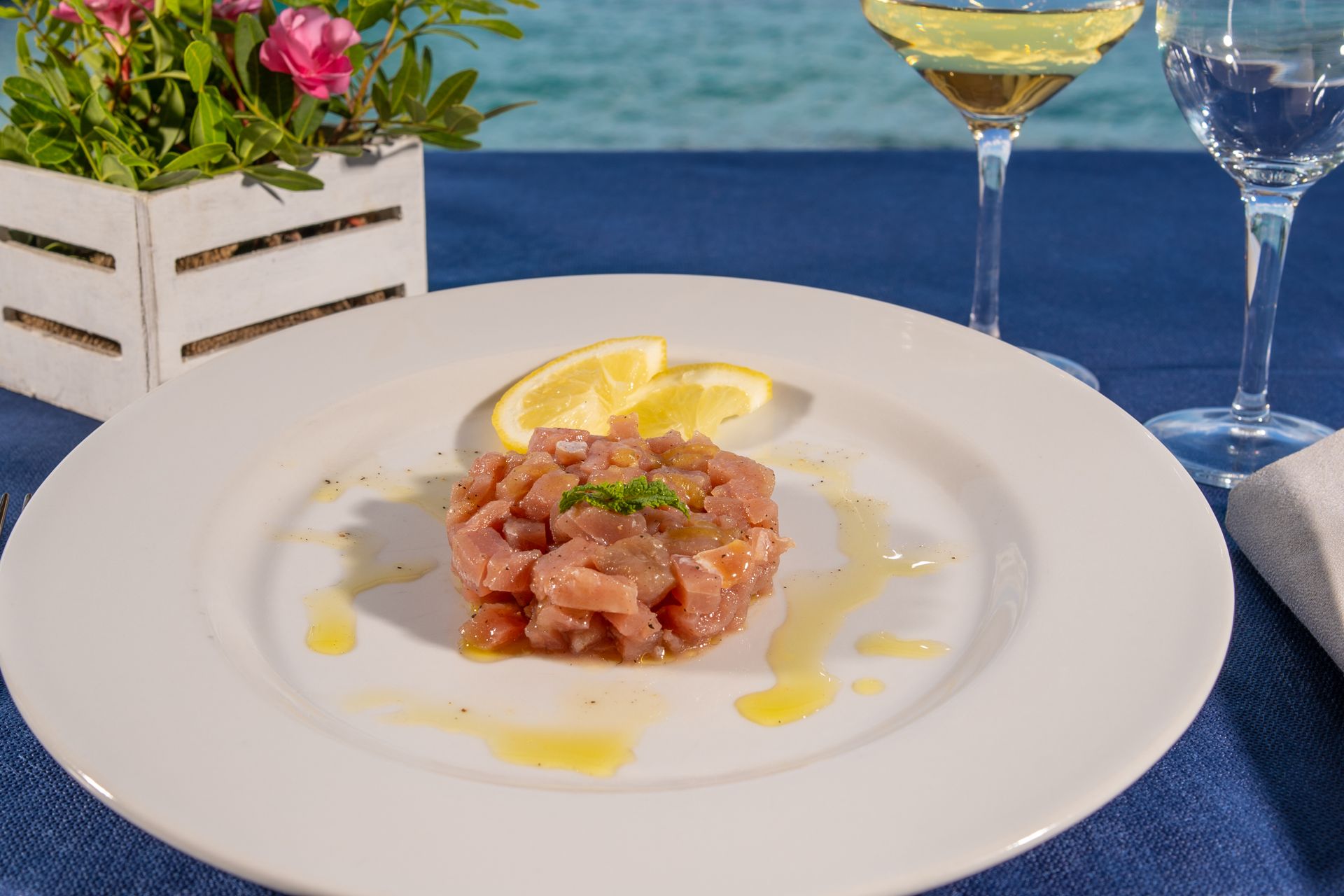 salmon tartare