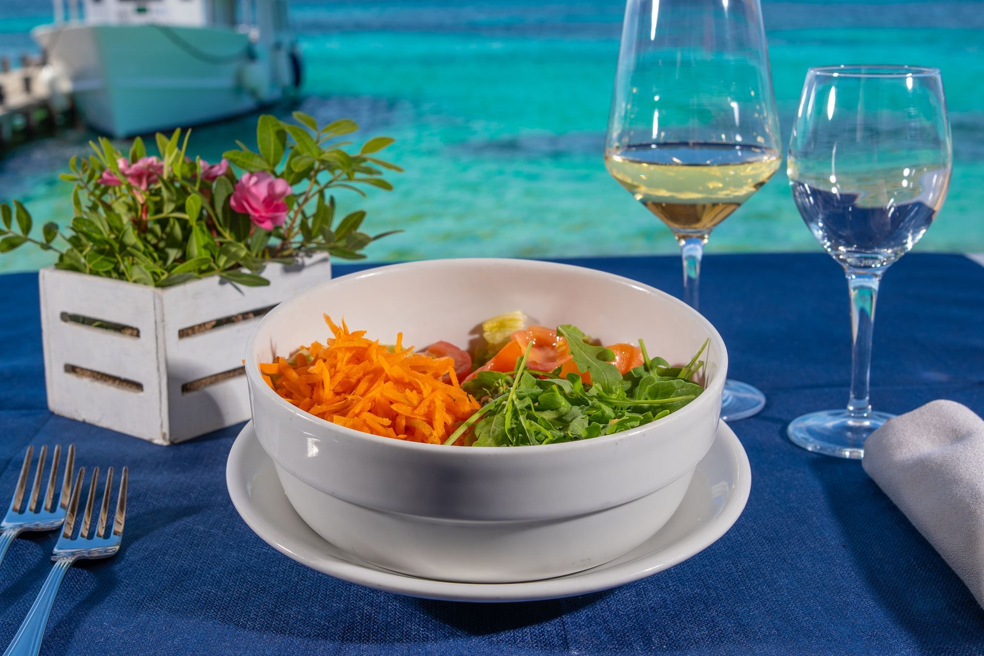 mixed seasonal salad