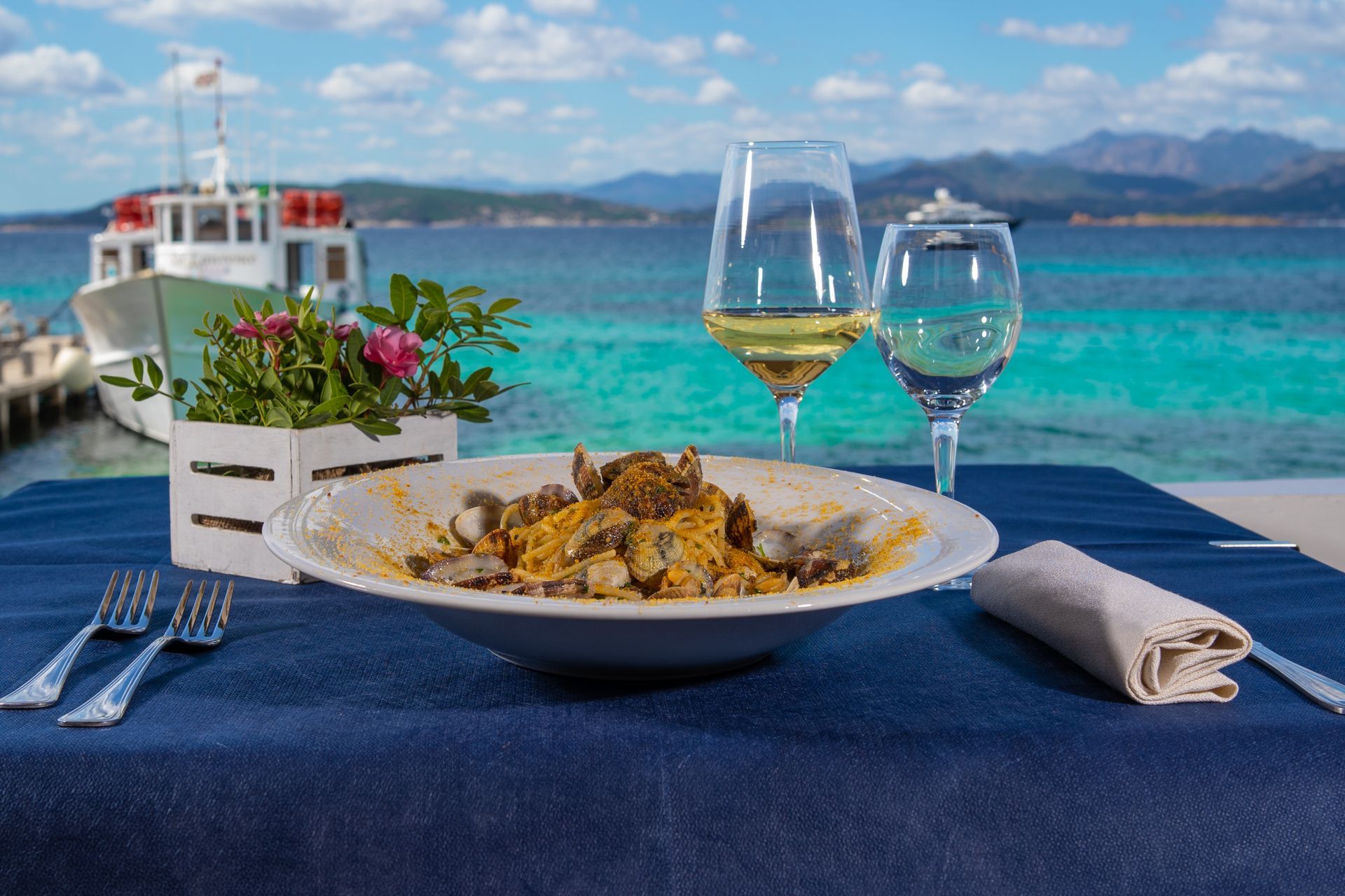 spaghetti with clams and lemon