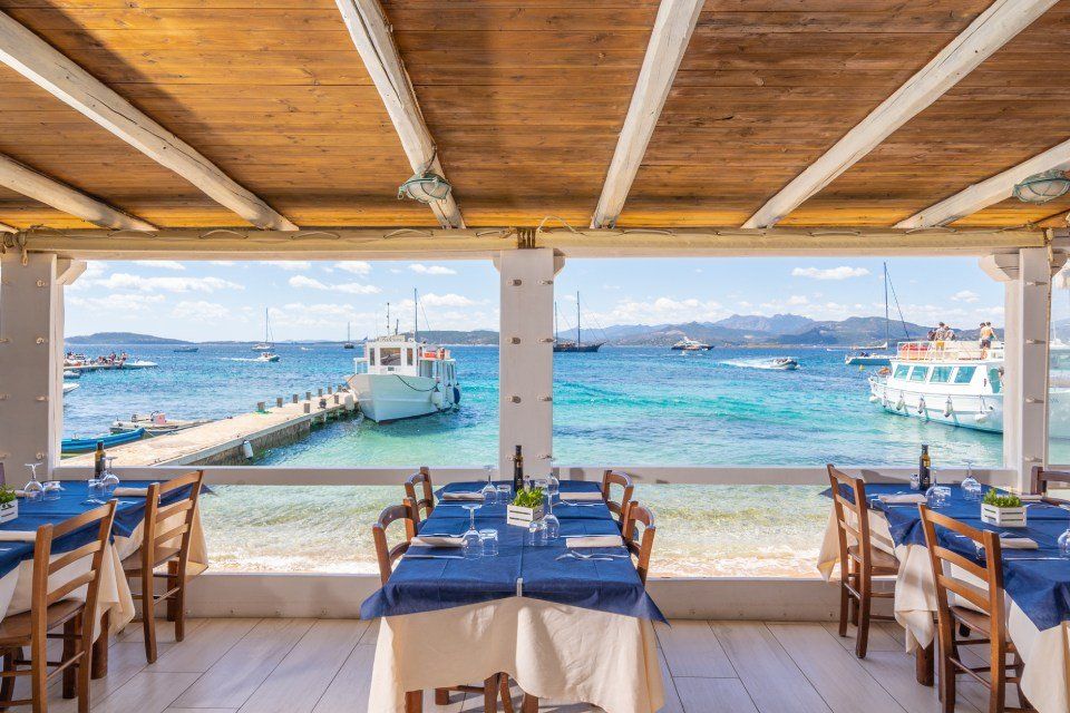 Sea view table