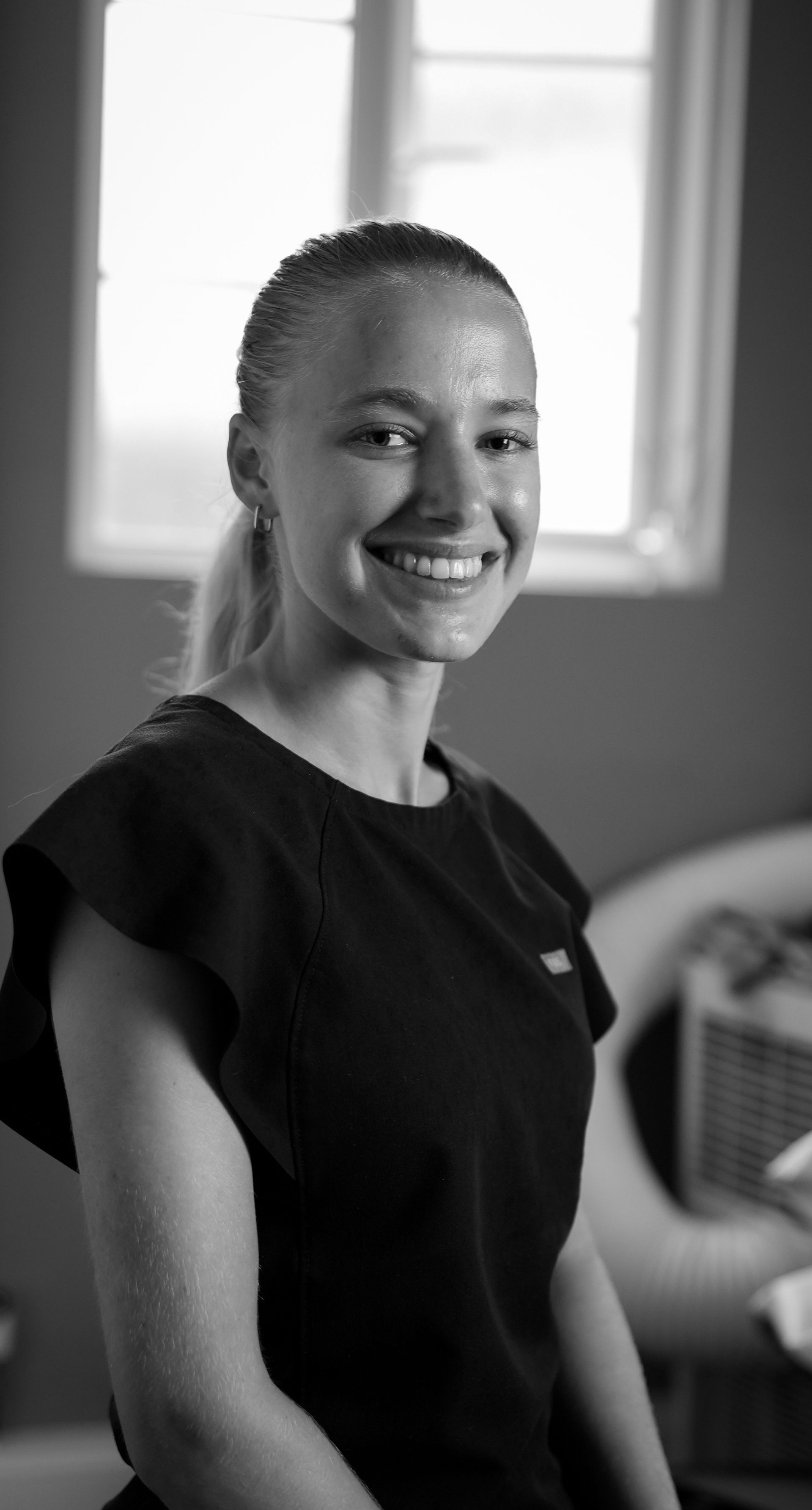 Georgia Esson female physiotherapist at Straight Back Physio Cheltenham