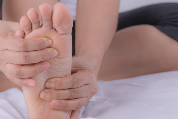 woman with pain in the foot