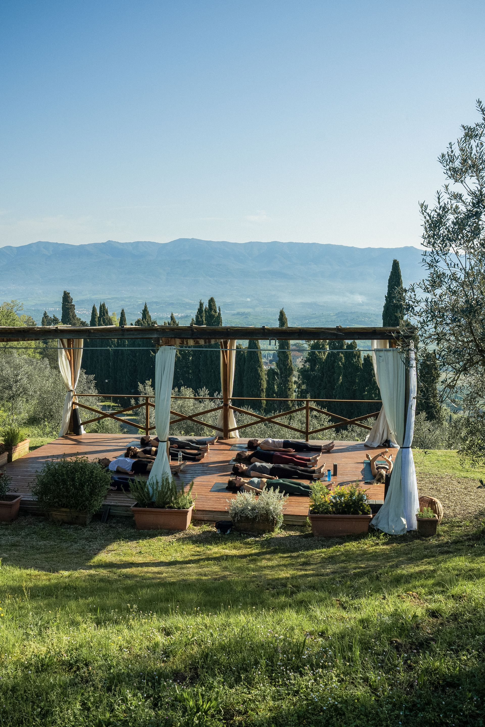 Outdoor fitness session Tuscan Fitness retreat Tuscany REGO Creative