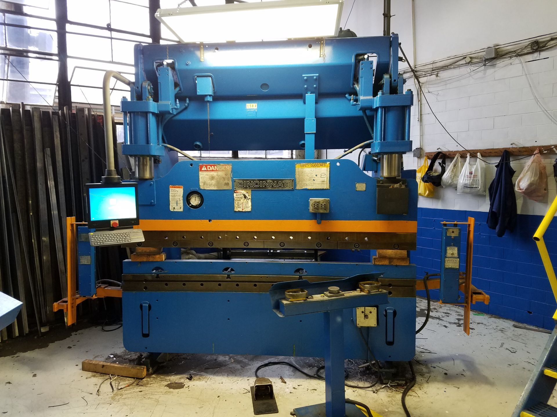 Cincinnati FM Hurco Autobend 7