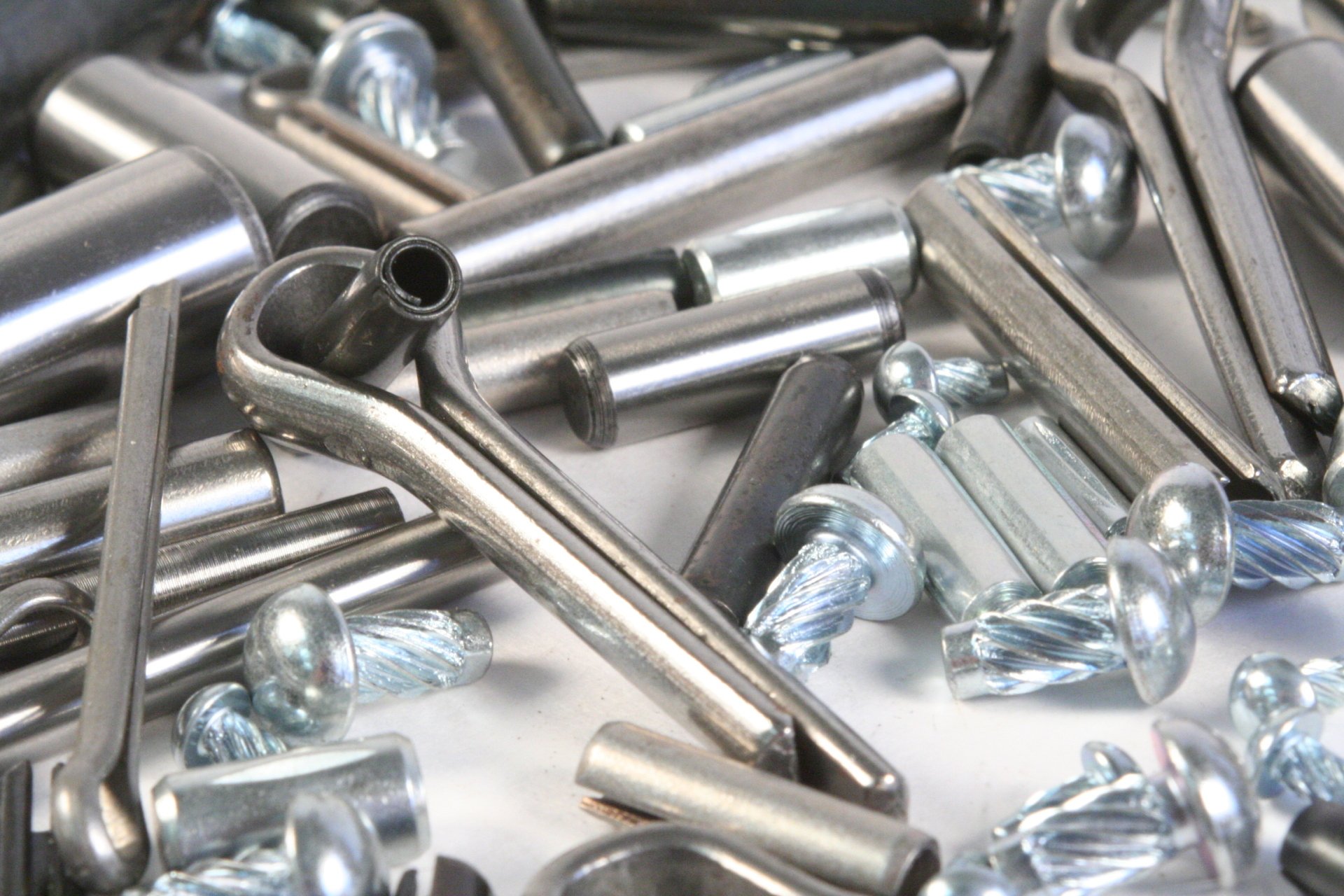 INDUSTRIAL FASTENERS & SUPPLY