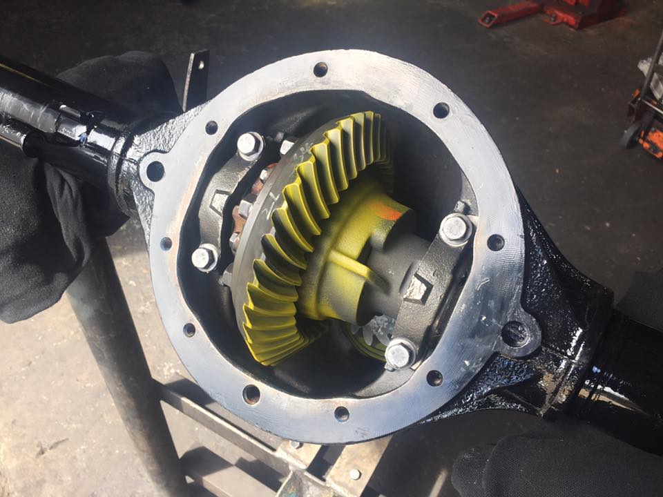 Man in repair shop | Ingleburn, NSW | Gearbox Express