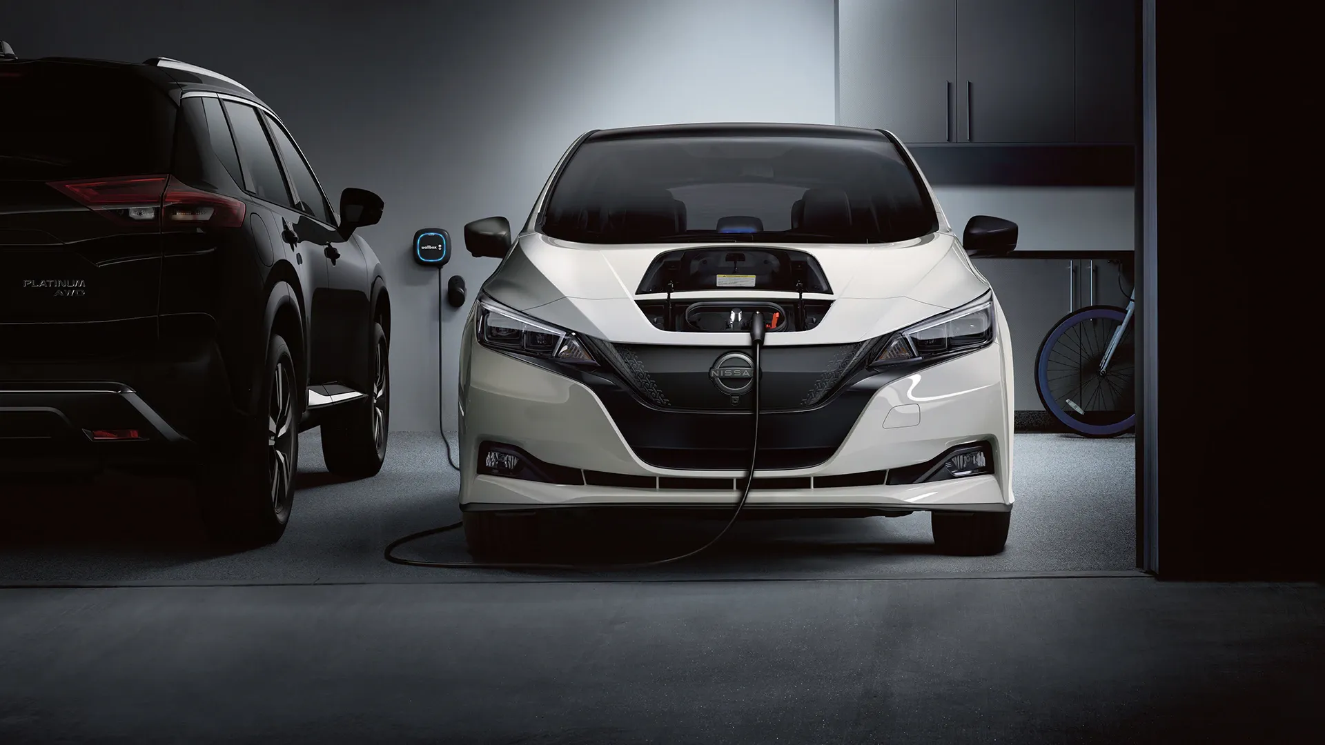 2024 Nissan LEAF charge, range, & battery