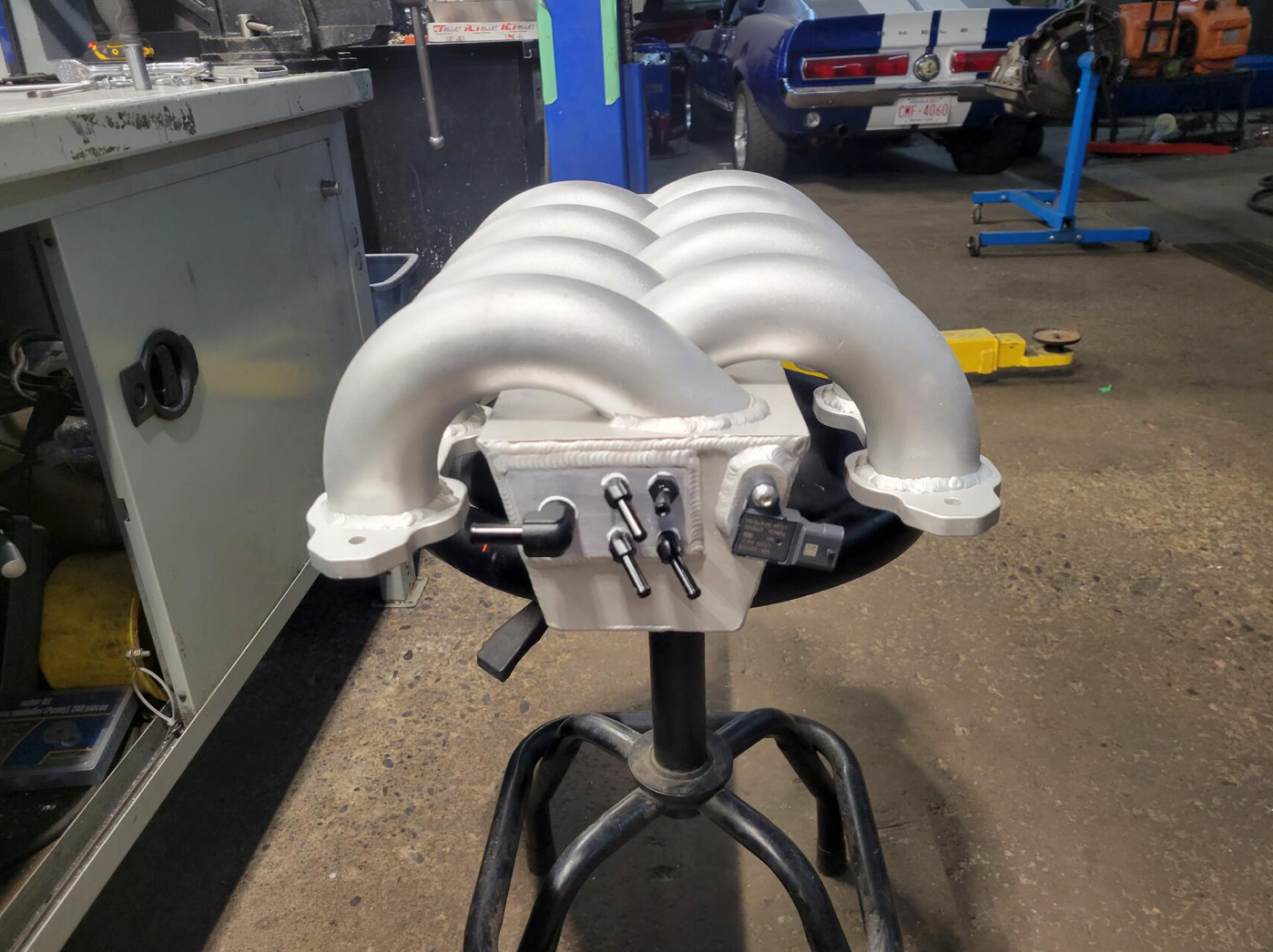 Fabrication on the intake manifold4