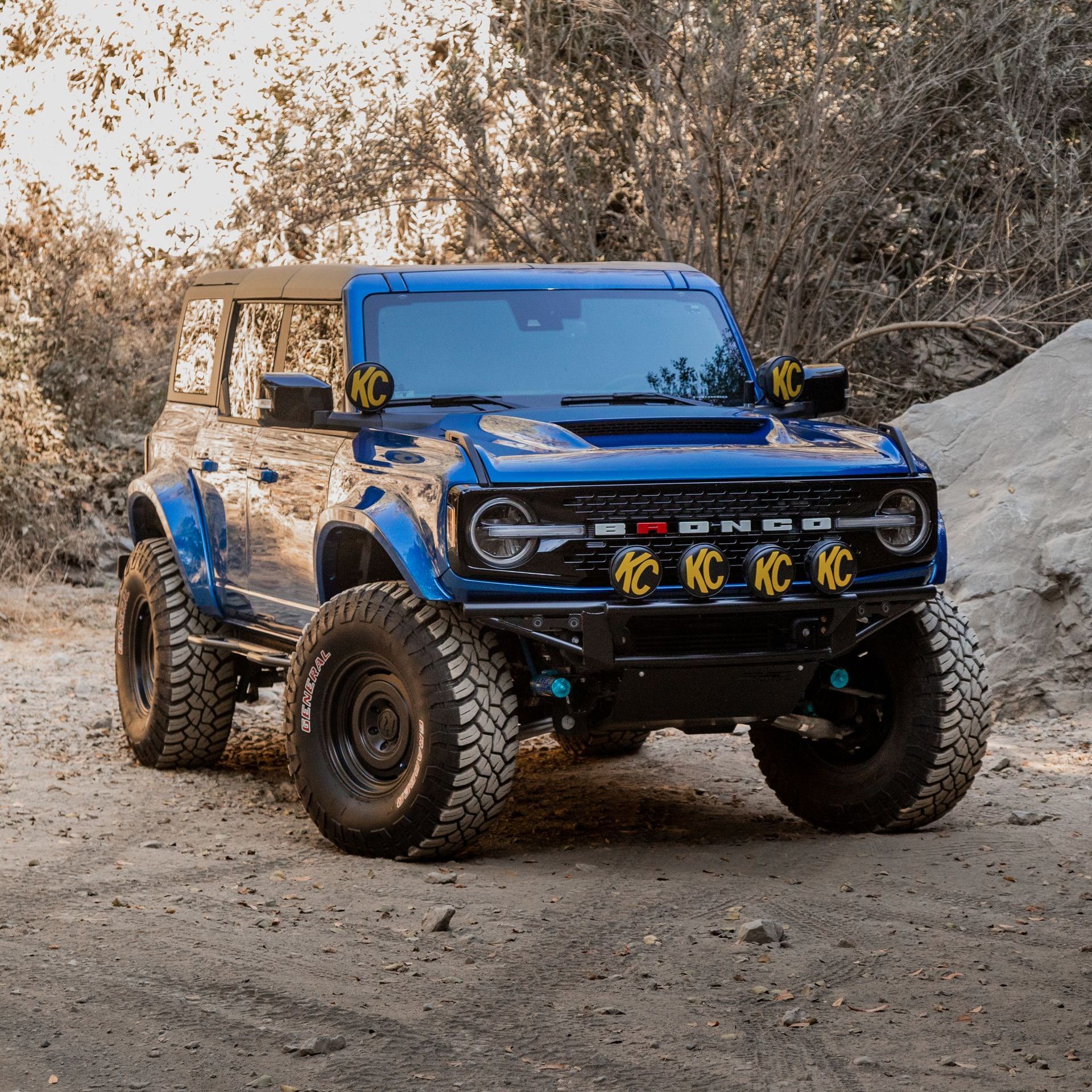 Analog HD bronco