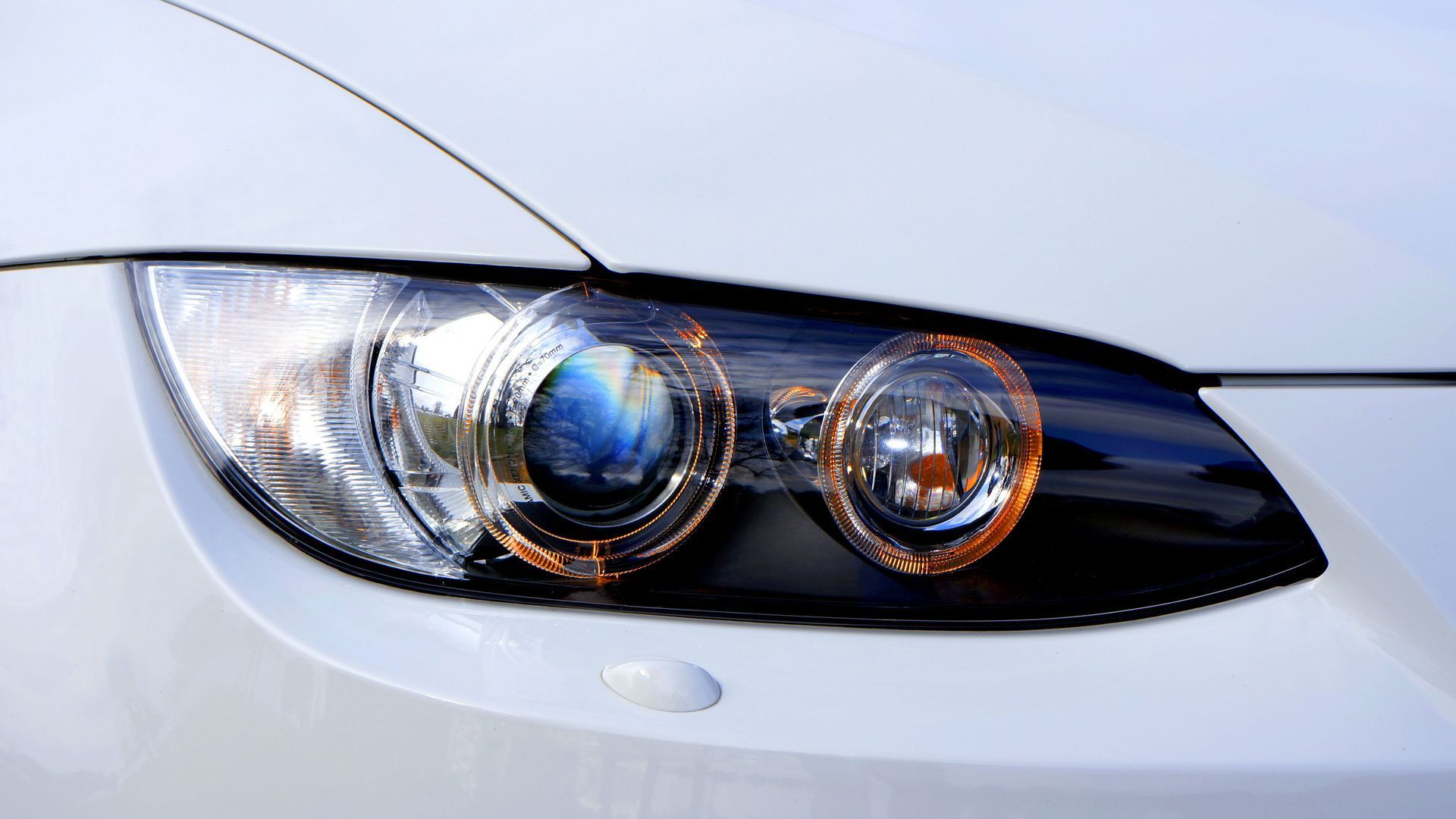 Lighting in Grand Rapids, MI | Leo & Ed’s Auto Service