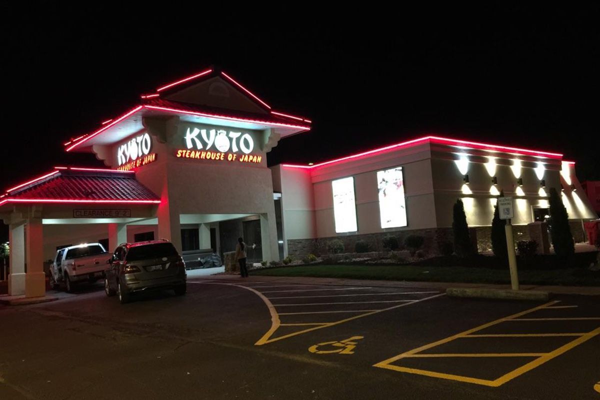Building Lighting — St. Louis, MO — Plasti-Lite Signs Building Lighting — St. Louis, MO — Plasti-Lite Signs