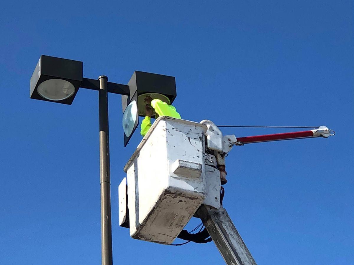 Light Installation — St. Louis, MO — Plasti-Lite Signs Light Installation — St. Louis, MO — Plasti-Lite Signs