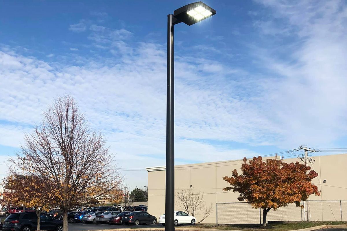 Parking Lot Lighting — St. Louis, MO — Plasti-Lite Signs Parking Lot Lighting — St. Louis, MO — Plasti-Lite Signs