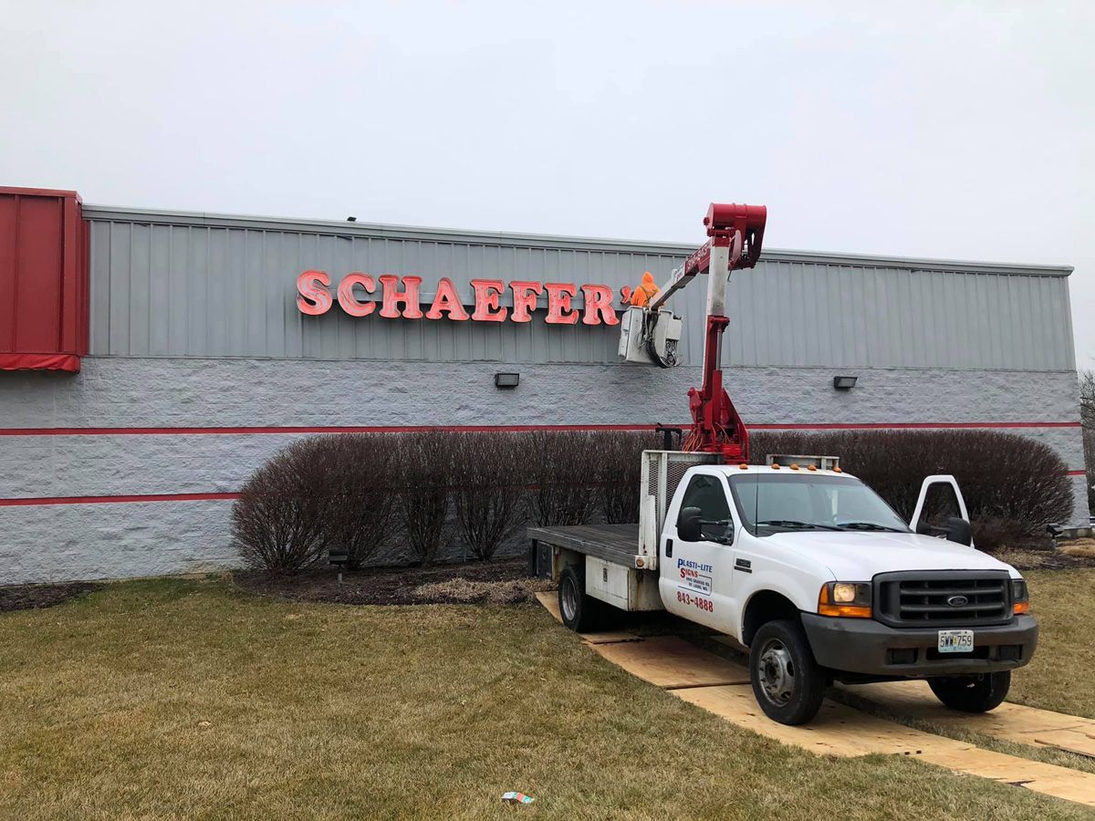 Sign Restoration — St. Louis, MO — Plasti-Lite Signs Sign Restoration — St. Louis, MO — Plasti-Lite Signs