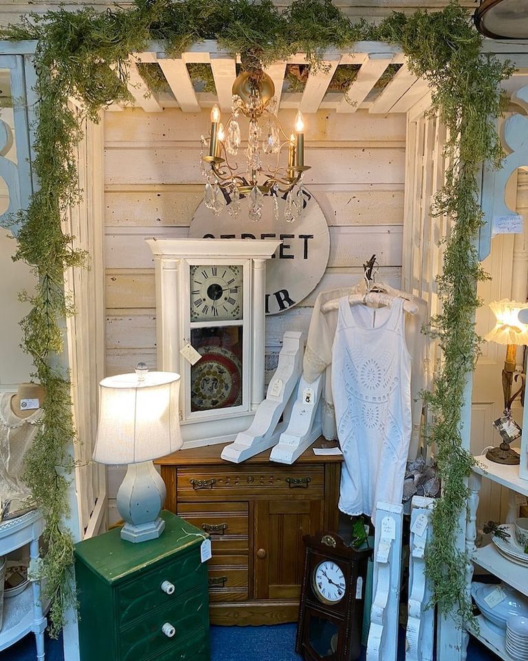 Vintage Unique Collectibles