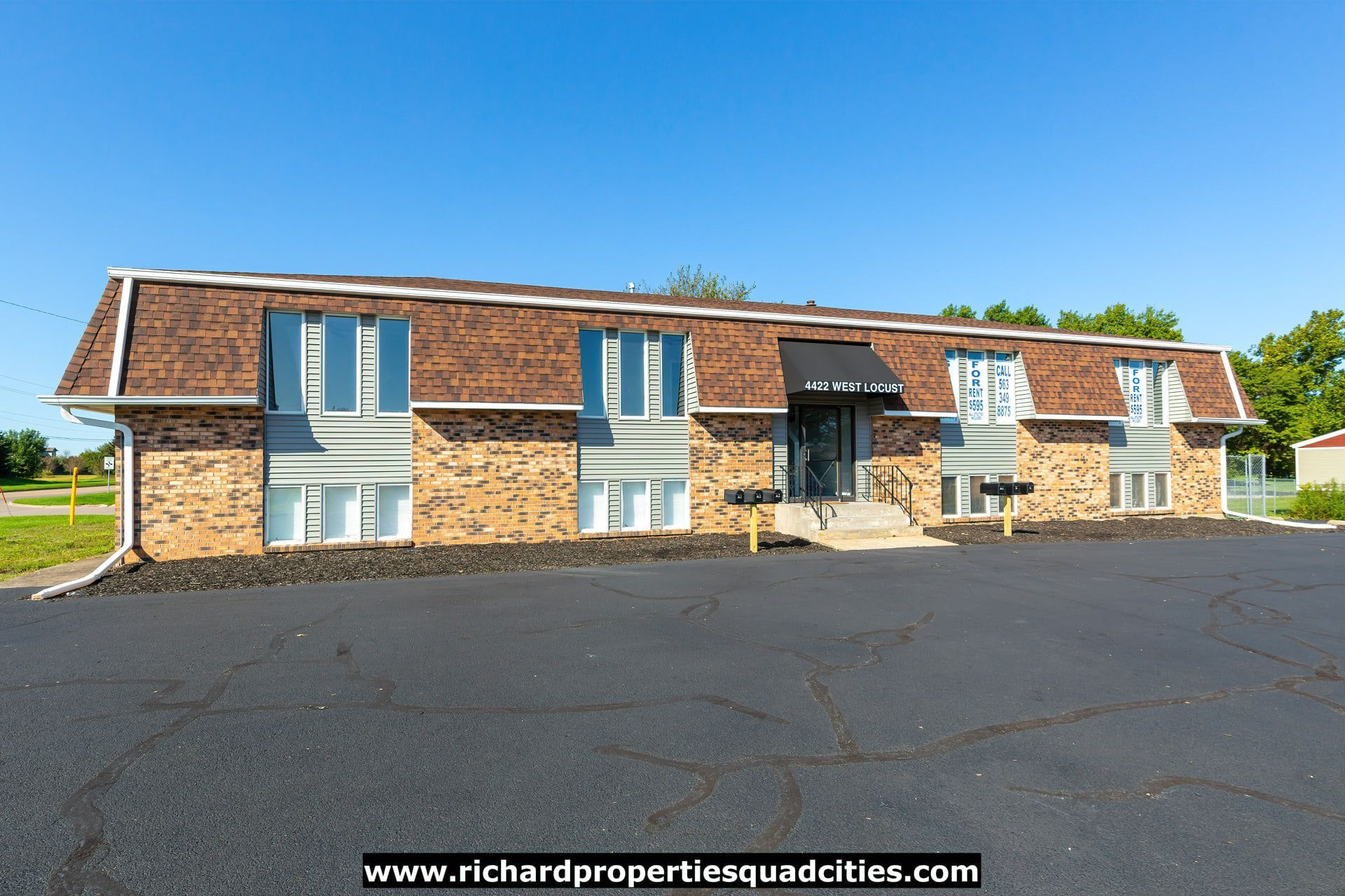 4422 W Locust Davenport