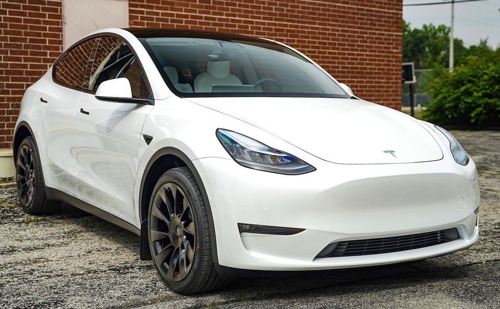 Carol Stream, IL ceramic coating service for tesla