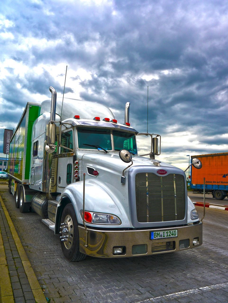 apeterbilt semi truck is parked in a parking lot