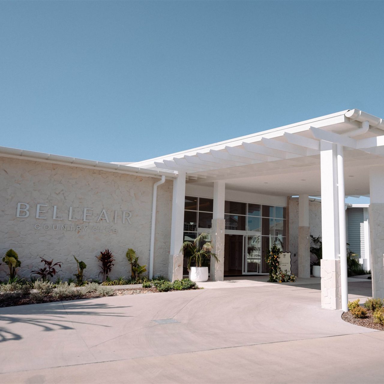 Image showing entrance to Palm Lake Forster resort country club.