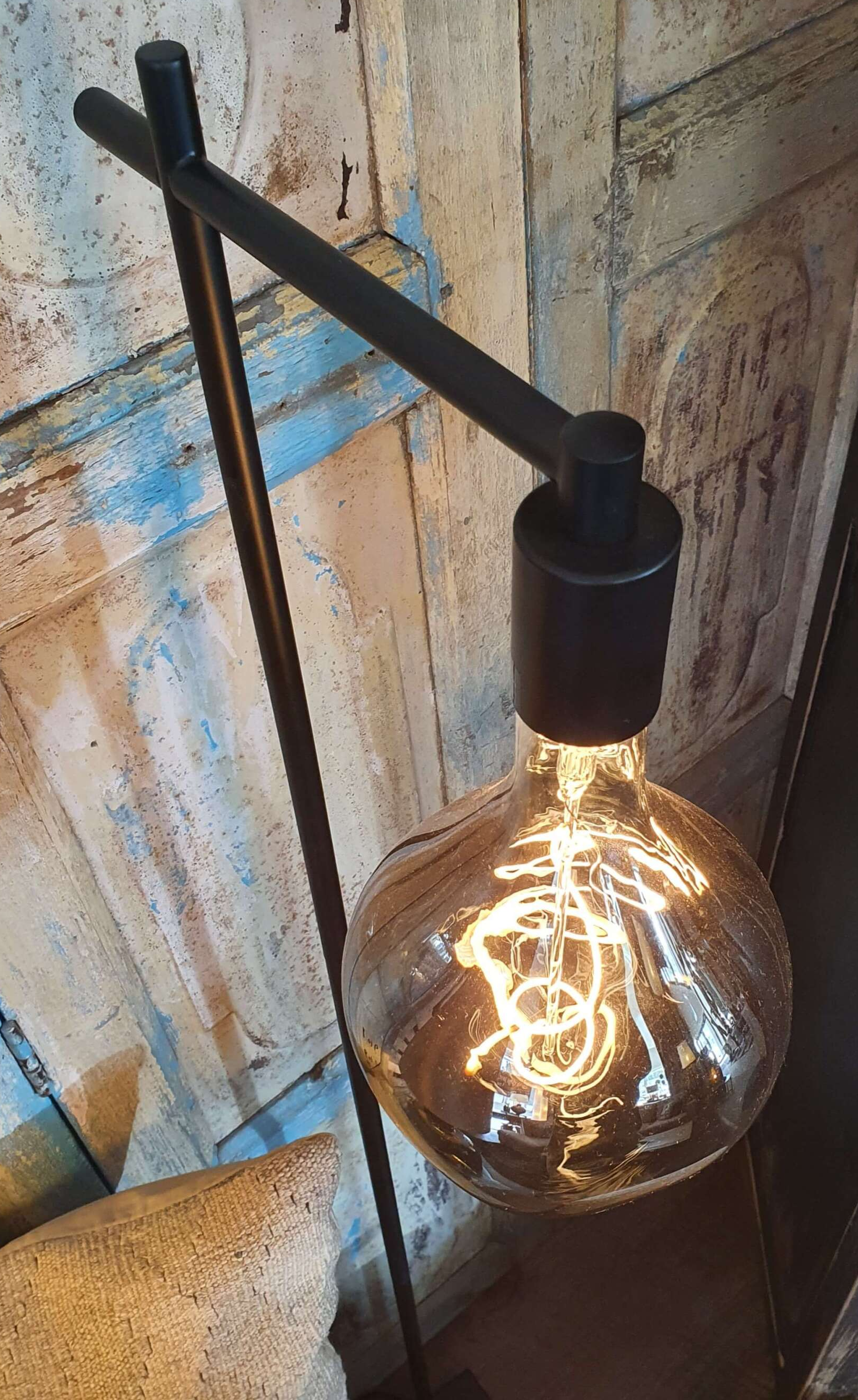 industriële vloerlamp voor lichtbron, metaal zwart