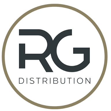 Logo di RG Distribution in grigio scuro all'interno di un cerchio dorato su sfondo bianco.