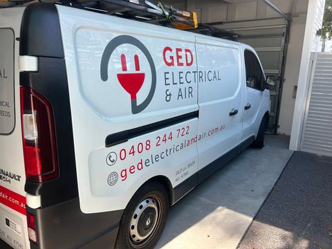GED Electrical & Air technician with Gold Coast homeowner