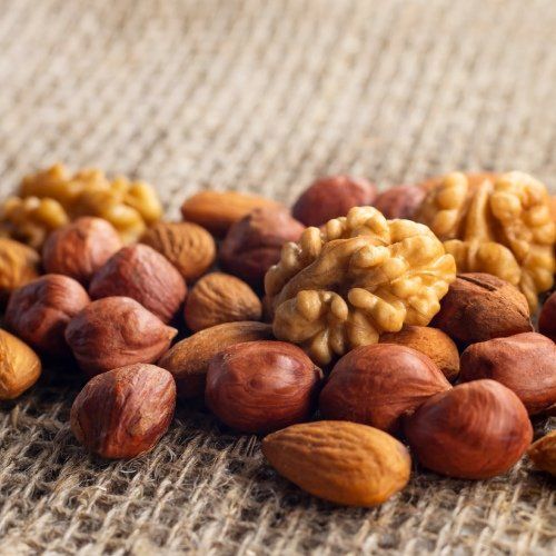 Noci e nocciole di Sicilia