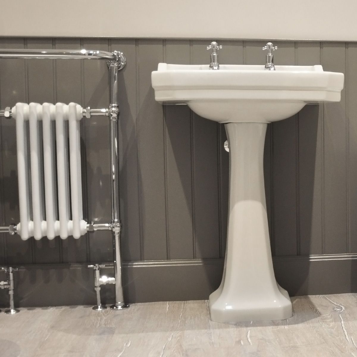 Bespoke bathrooms from Distinctive Finish, Bramhall, Stockport, Cheshire.