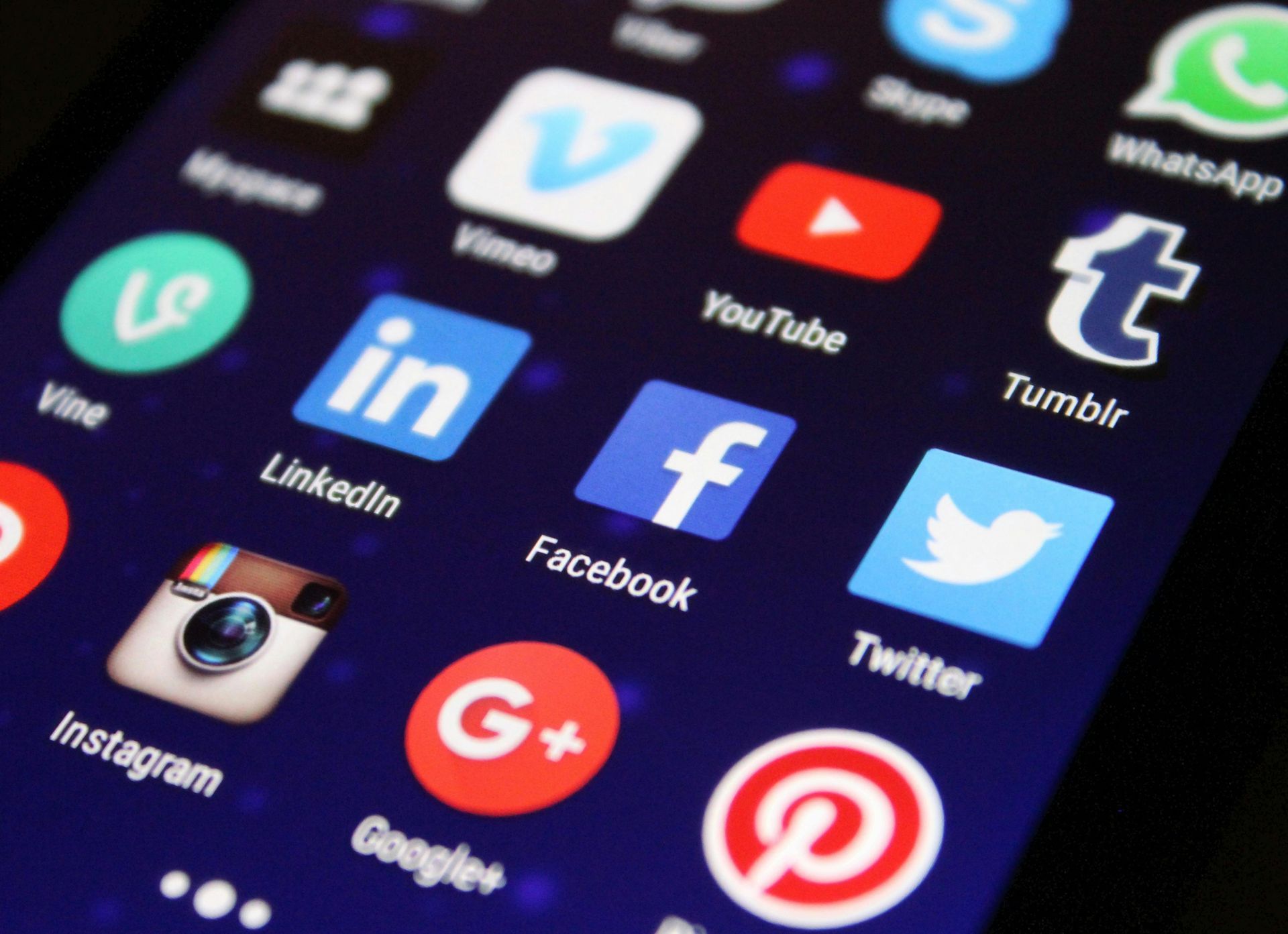 Social Media Ads Pixel Pulse