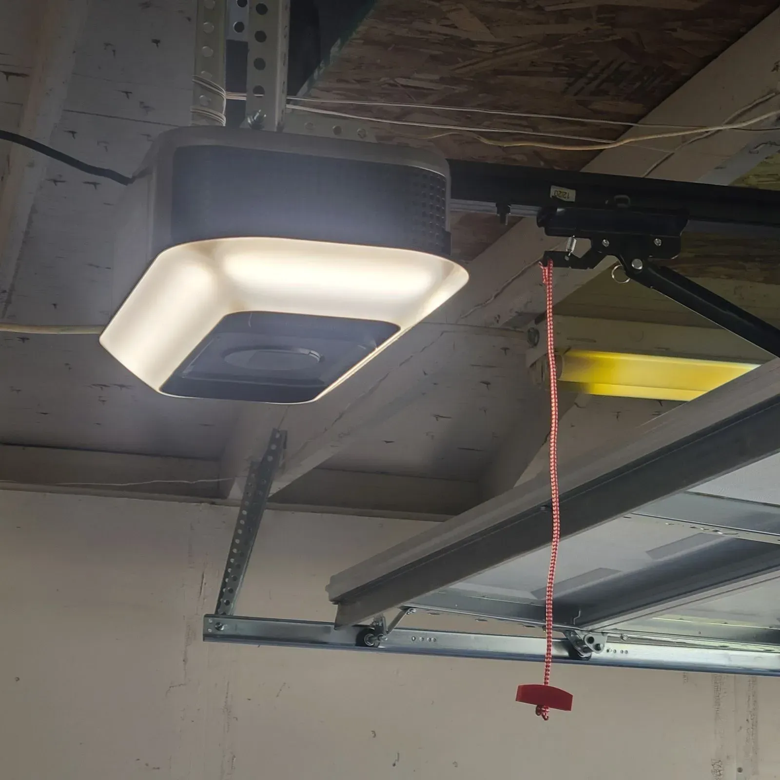 Speedy Gs Garage Door repair and installation services for Residential homes