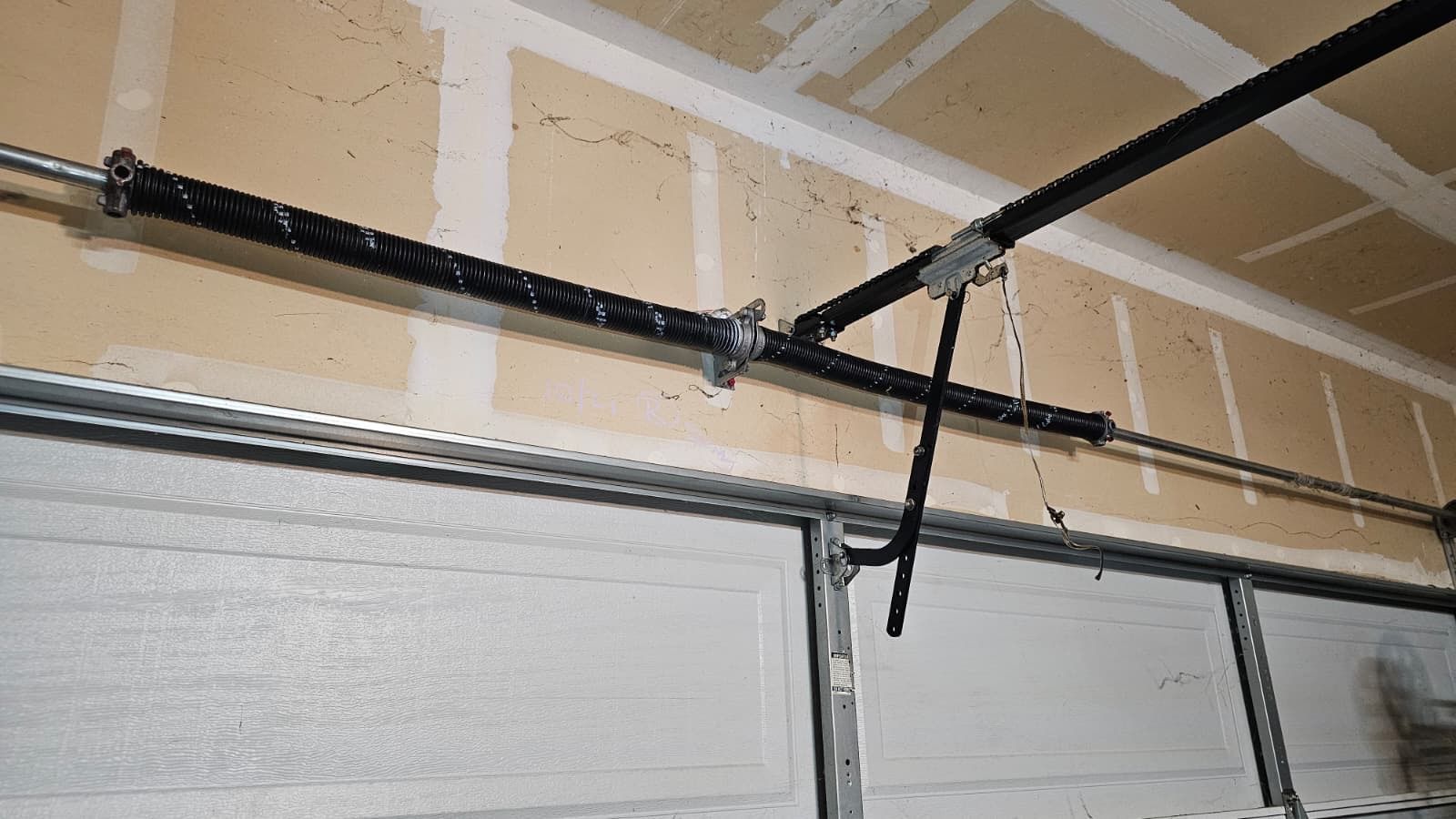 Speedy Gs Garage Door repair and installation services for Residential homes