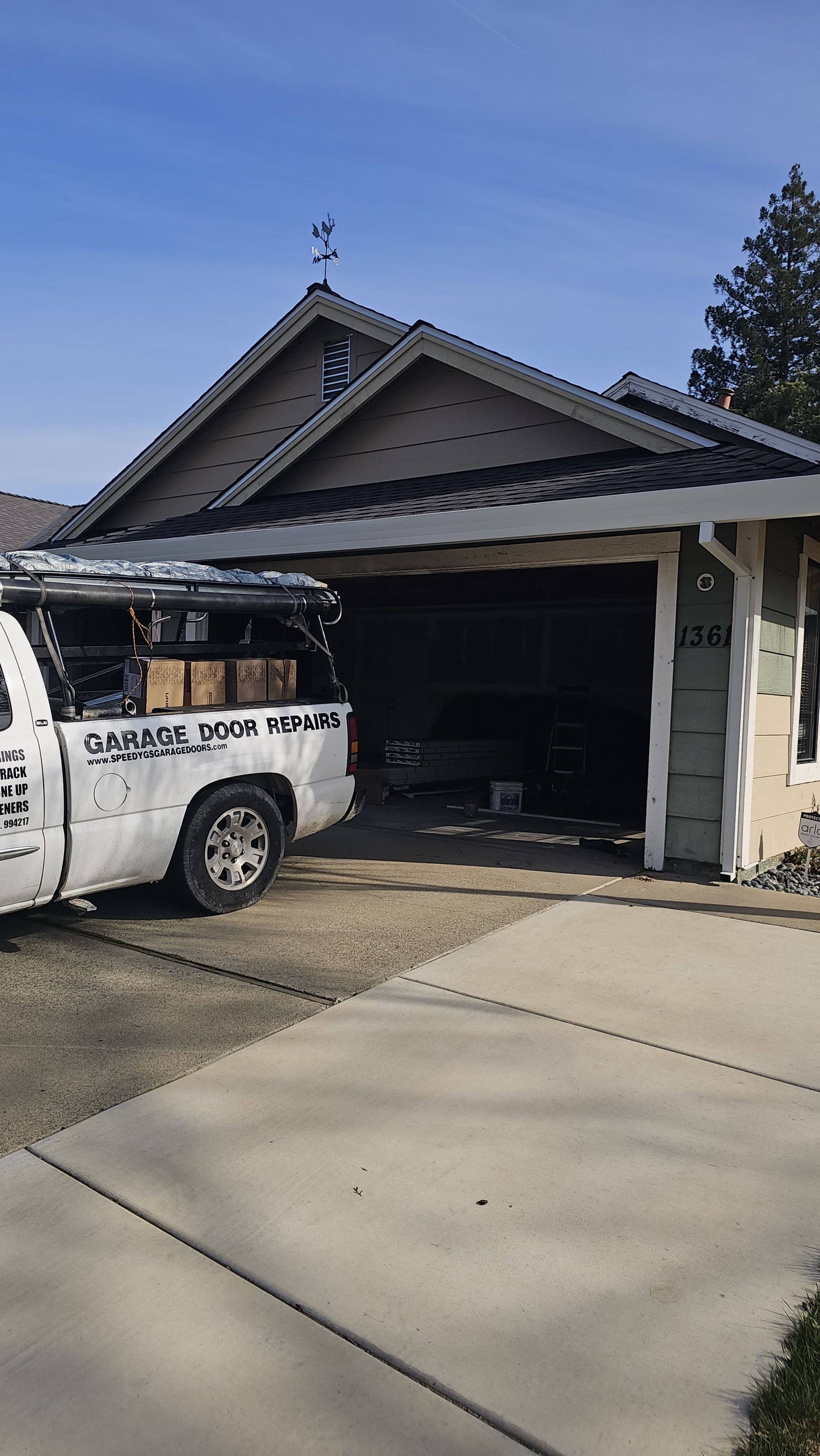 Speedy Gs Garage Door repair and installation services for Residential homes