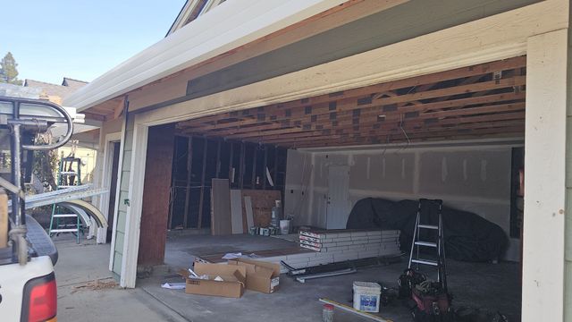 Speedy Gs Garage Door repair and installation services for Residential homes