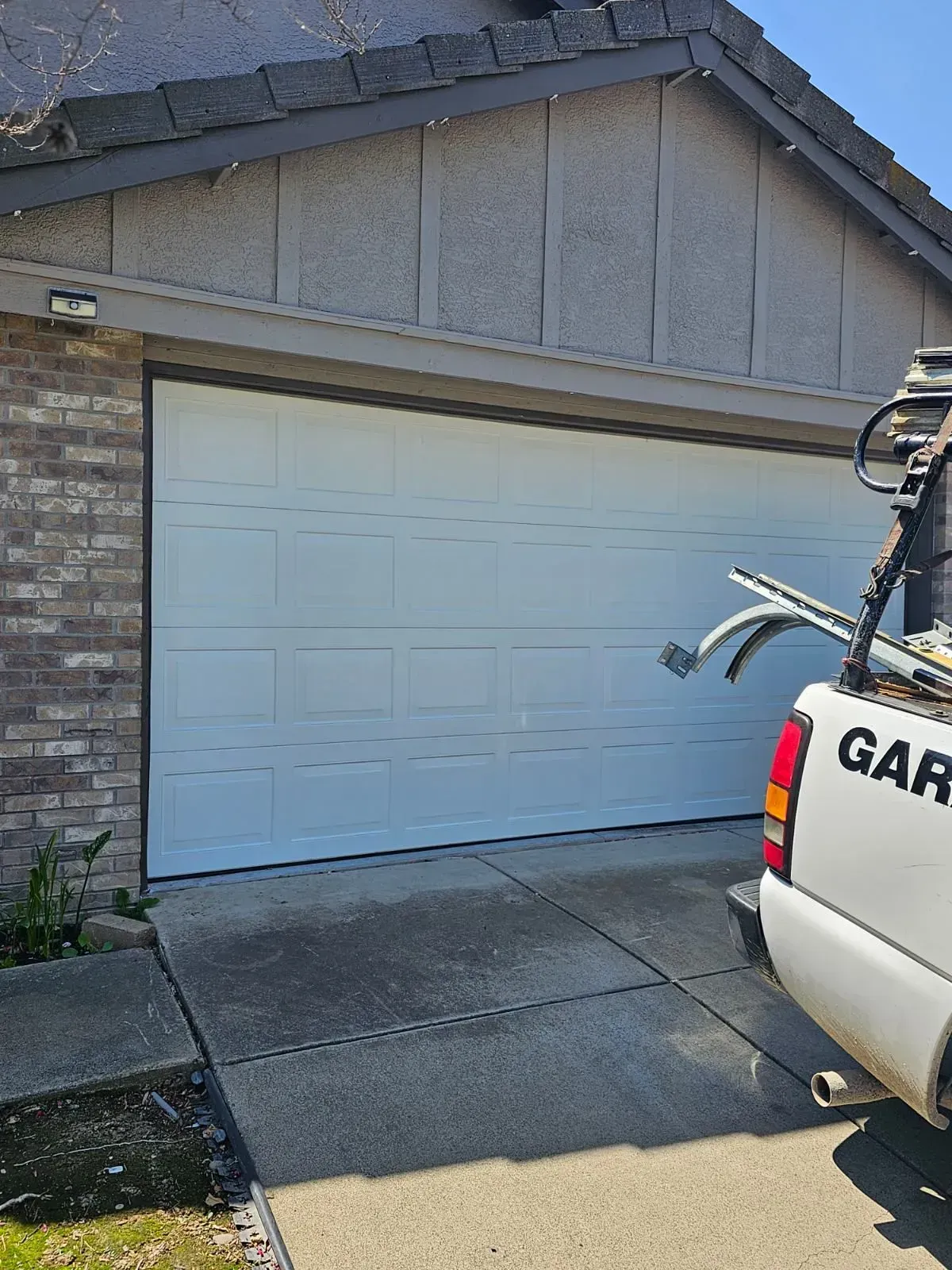 Speedy Gs Garage Door repair and installation services for Residential homes