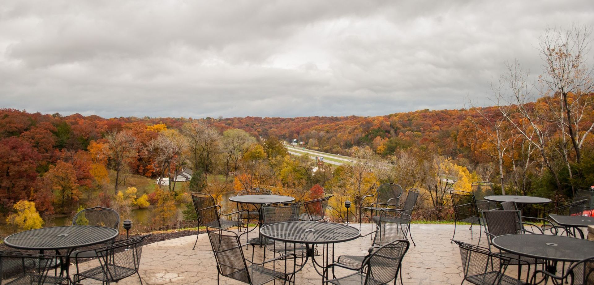 Restaurant in MidMO Canterbury Hill Winery & Restaurant