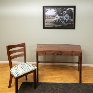 Curve Desk