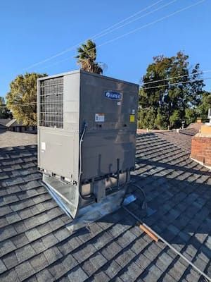 Hella Comfort Heating and Air provides professional HVAC services for Yolo County, Sacramento County and surrounding regions.