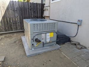 Hella Comfort Heating and Air provides professional HVAC services for Yolo County, Sacramento County and surrounding regions.