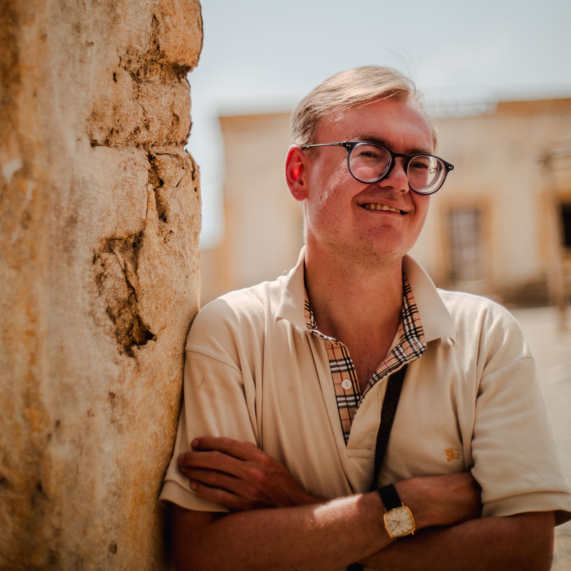 Melvin tijdens een uitstapje in Tabernas