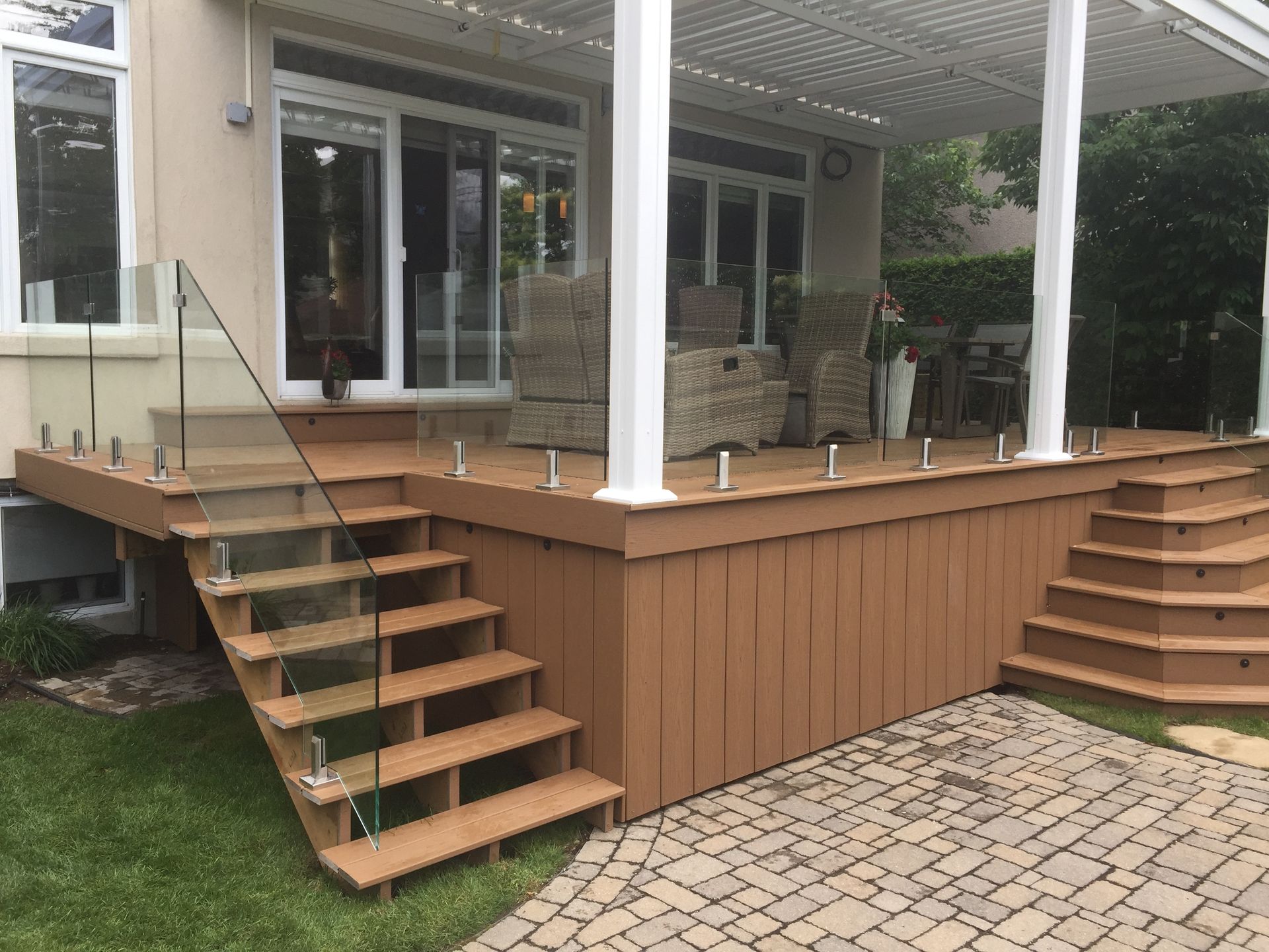 Custom Deck Railings | FenceSource Barrie