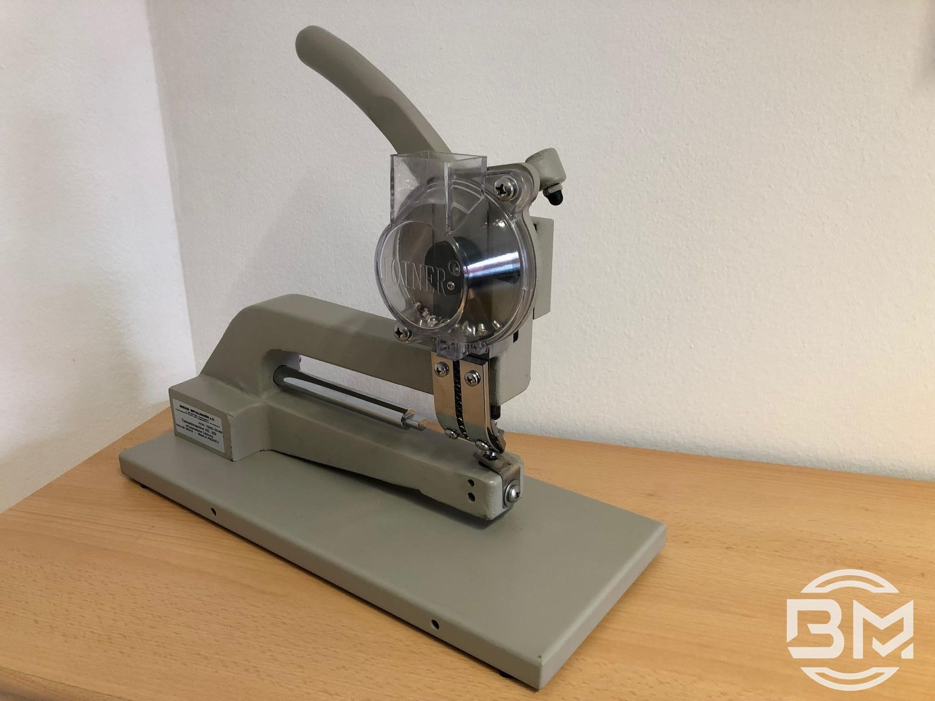 Breuss Metallwaren Ösmaschine